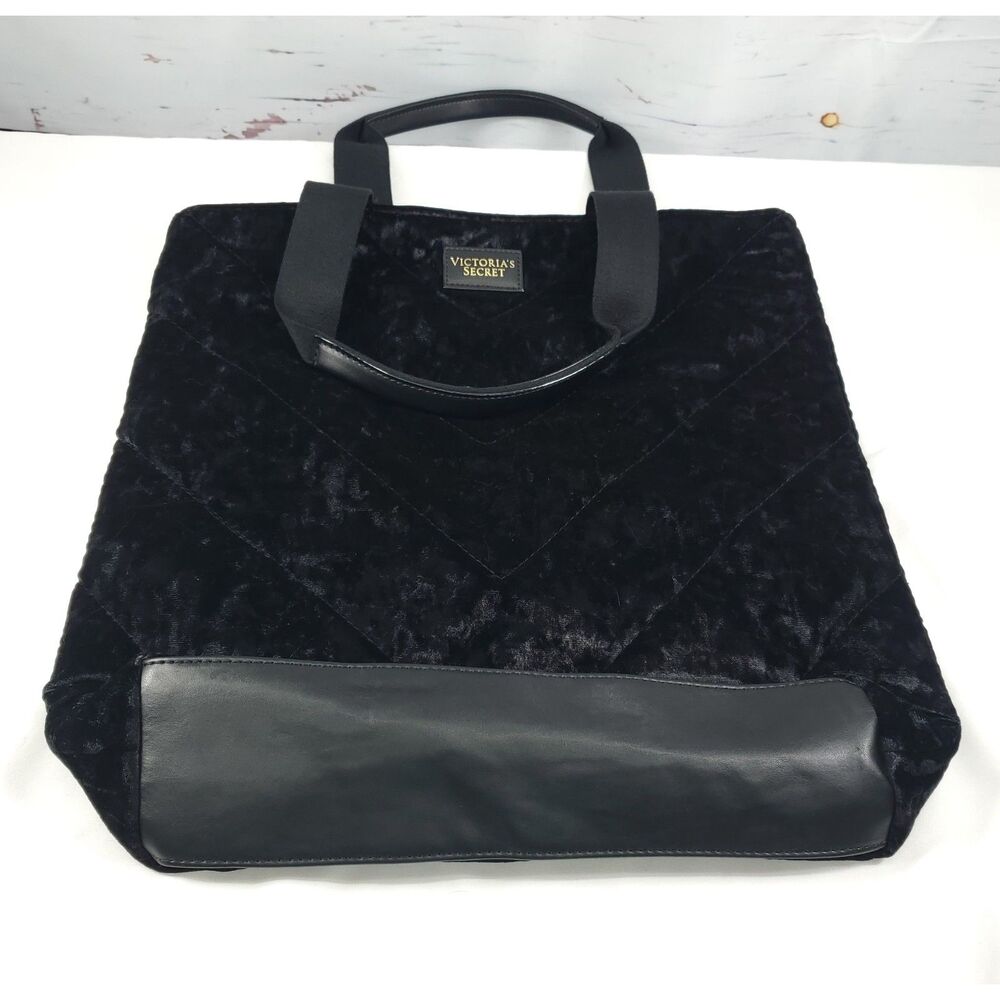 Women's Victoria's Secret Tote Bag Black Quilted Velvet Medium‎ Shoulder Straps